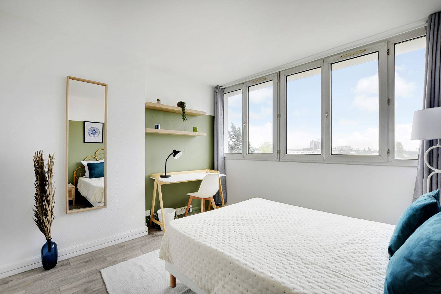 Chambre épurée de 12 m² près de Paris - KRB25