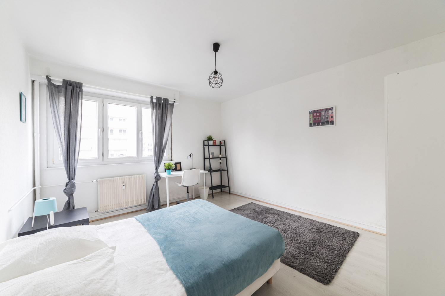 Grande chambre chaleureuse – 16m² - ST24