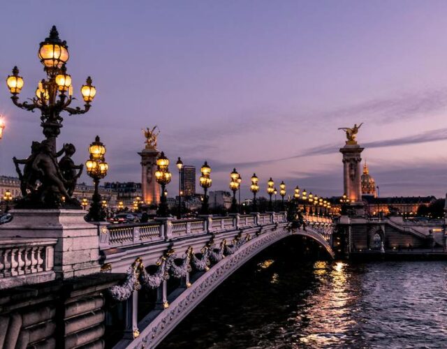Pont Alexandre III , Alexandre 3, à Paris aux Invalides