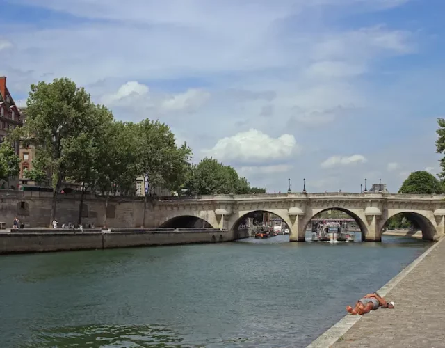 Les quais de Seine à Paris