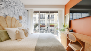 Visuel d'une chambre chic et orange Colivys a Paris